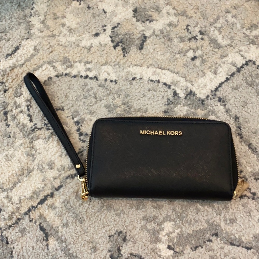 Michael Kors wristlet